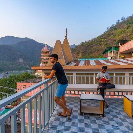 Madpackers Rishikesh Laxman Jhula Hostel Exterior foto