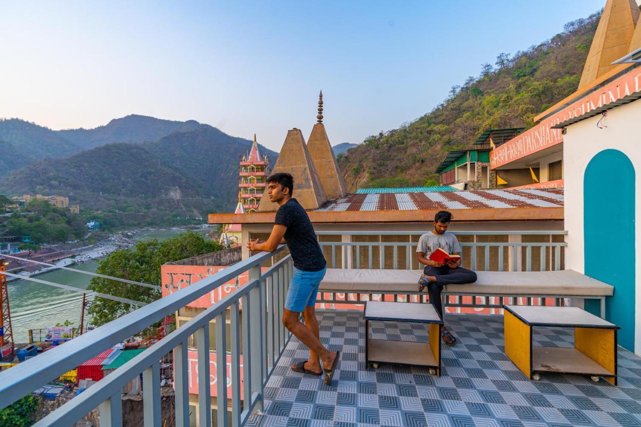 Madpackers Rishikesh Laxman Jhula Hostel Exterior foto